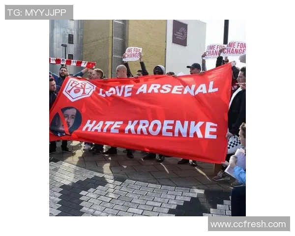 足球观察：解析当今足坛战术演变与球员发展趋势的深度分析